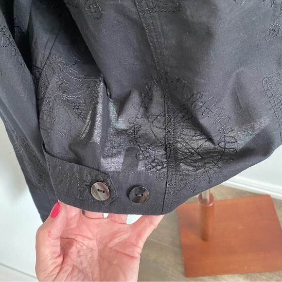 NWOT Chicos Embroidered Cotton Black Button Collar Long Sleeve Jacket Top SZ 12 - Picture 5 of 10